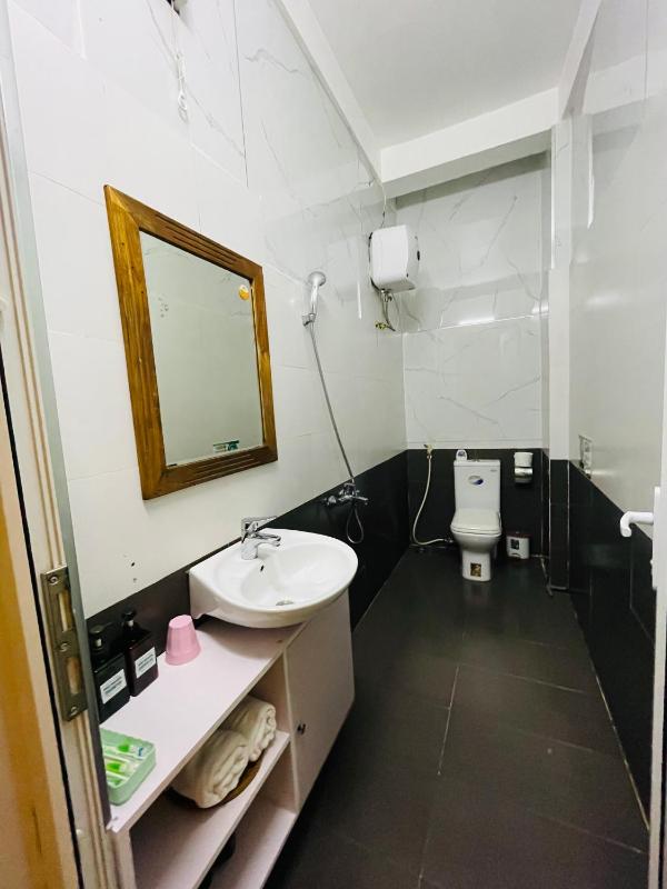SHARK HOSTEL - image 10