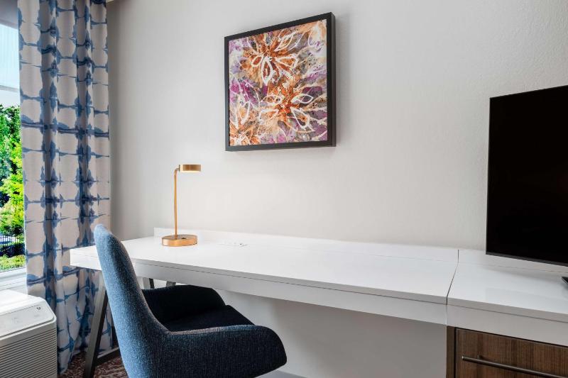 King Room image 4