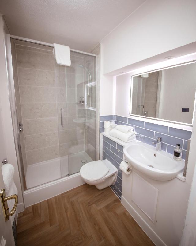 Standard Double Room image 2