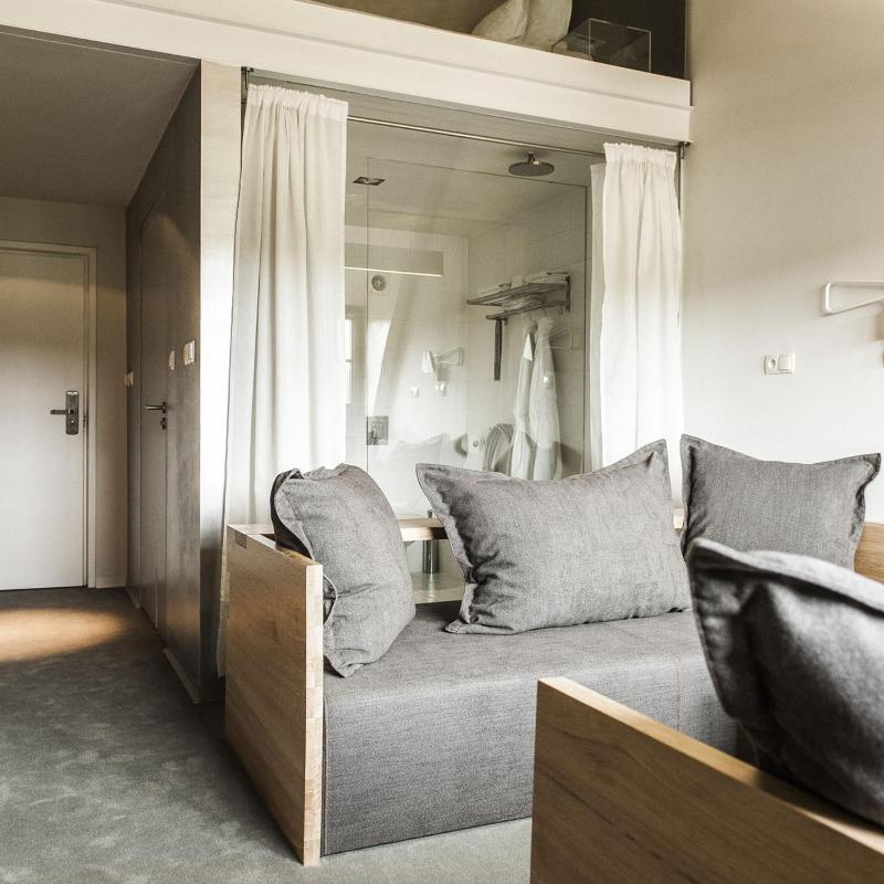 Deluxe Double or Twin Room image 2