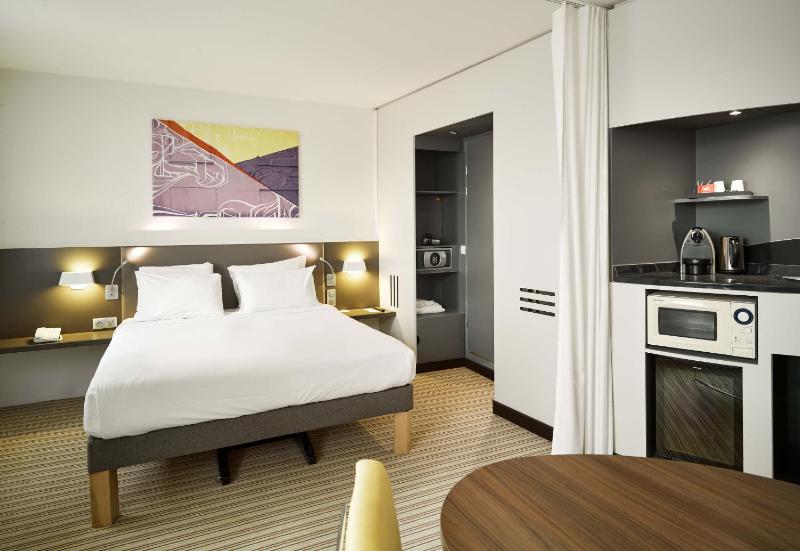 Superior Double Room image 1