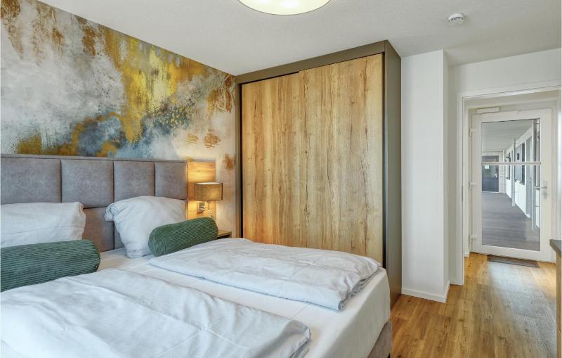 Lovely Apartment In Nordstrand With Wifi - image 6