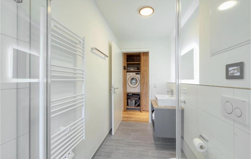 Gorgeous Apartment In Nordstrand With Wifi - image 9