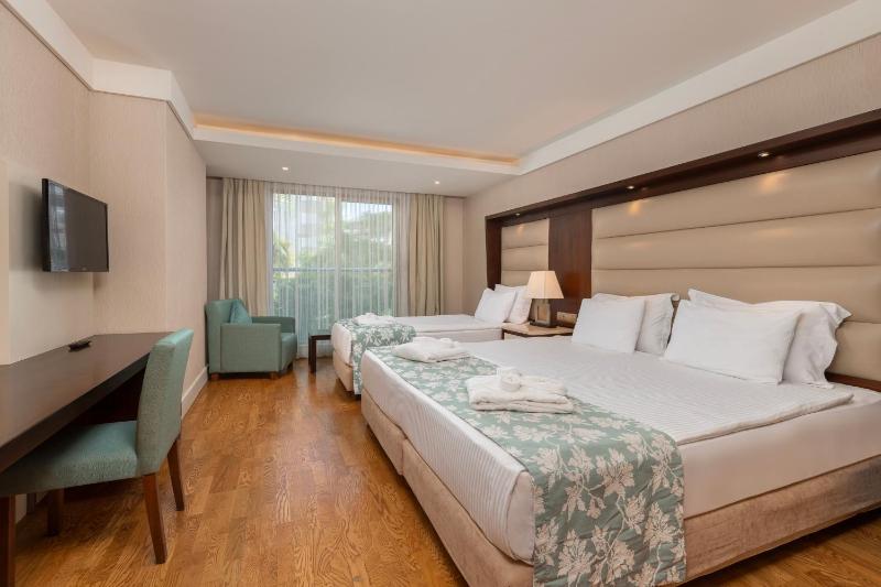 Economy Room image 1
