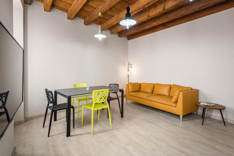 Flats4Rent Irene - image 8