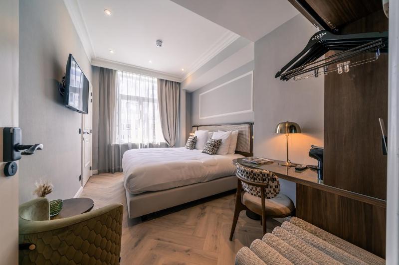 Comfort Room Front image 3