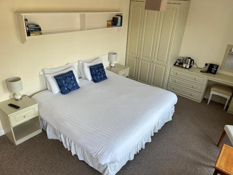 Deluxe Double Room image 4