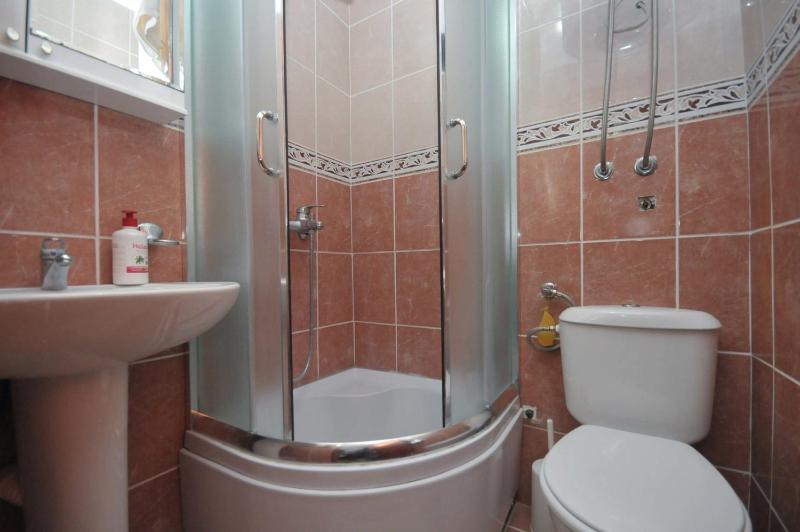 Double Room with Balcony image 3