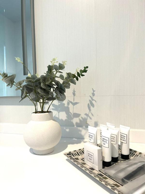 Executive Suite with Spa Bath image 3
