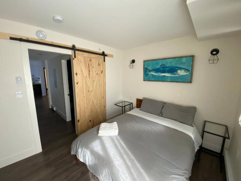 Calming 1bedroom Units With Balcony And City View - image 1