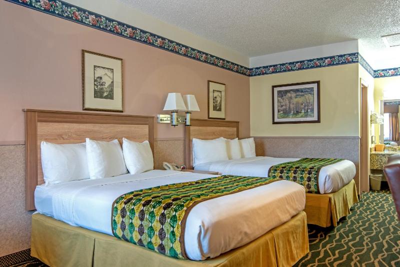 Double Queen Room image 4