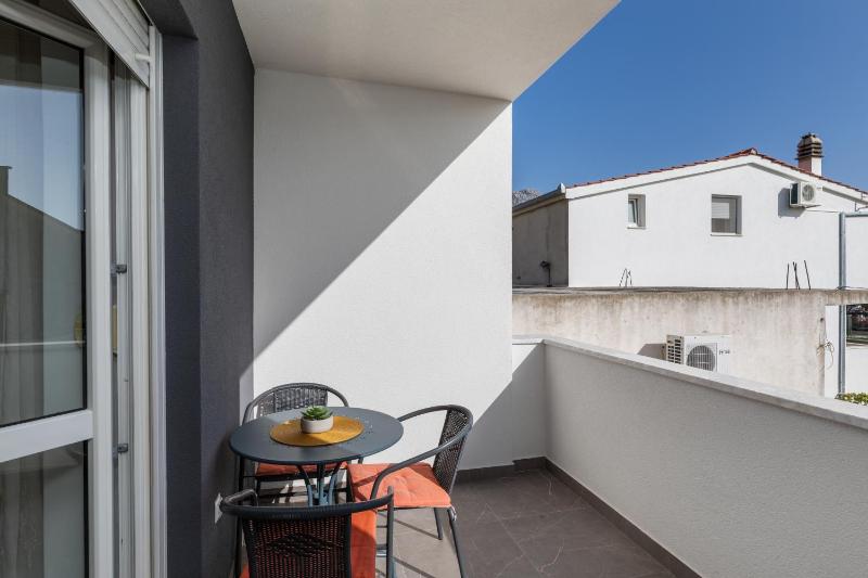 Studio with Terrace image 3