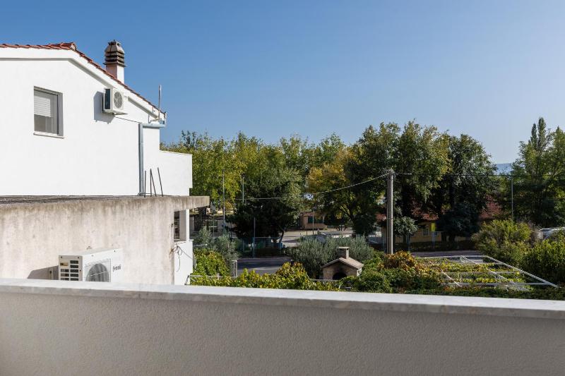 Studio with Terrace image 2