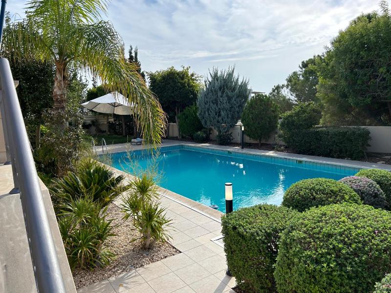 SeaView 6BR Villa with Heated Pool Spa & Private Cinema - image 7