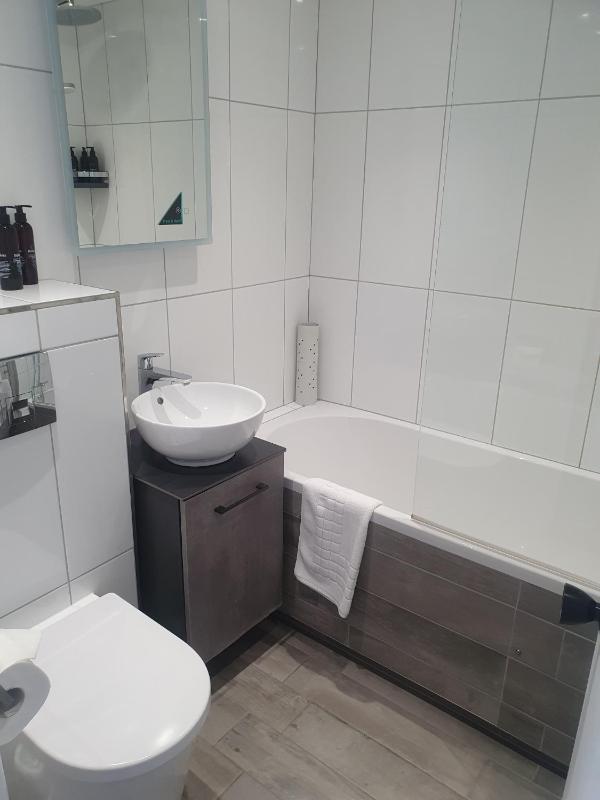 Standard Double Room image 3