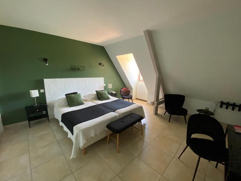 Twin Room image 1