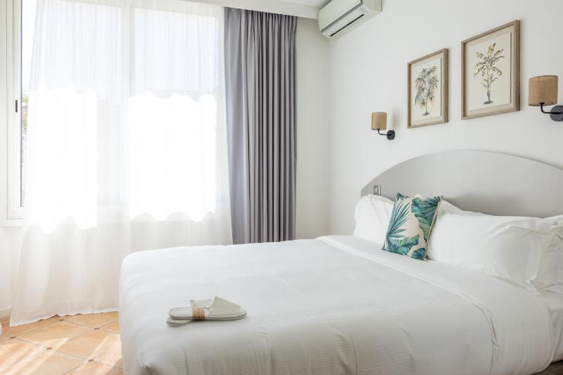 Prestige Room image 4