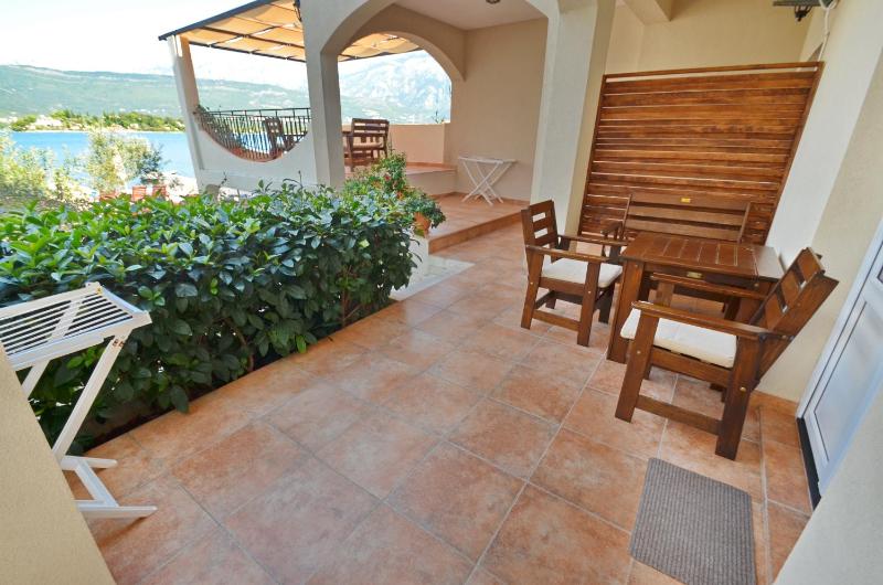 Apartment with Sea View image 1