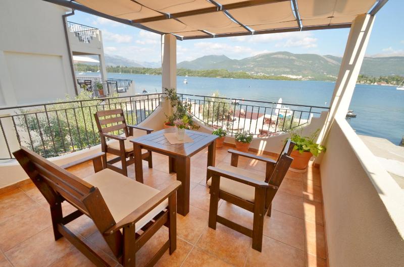 Apartment with Sea View image 1
