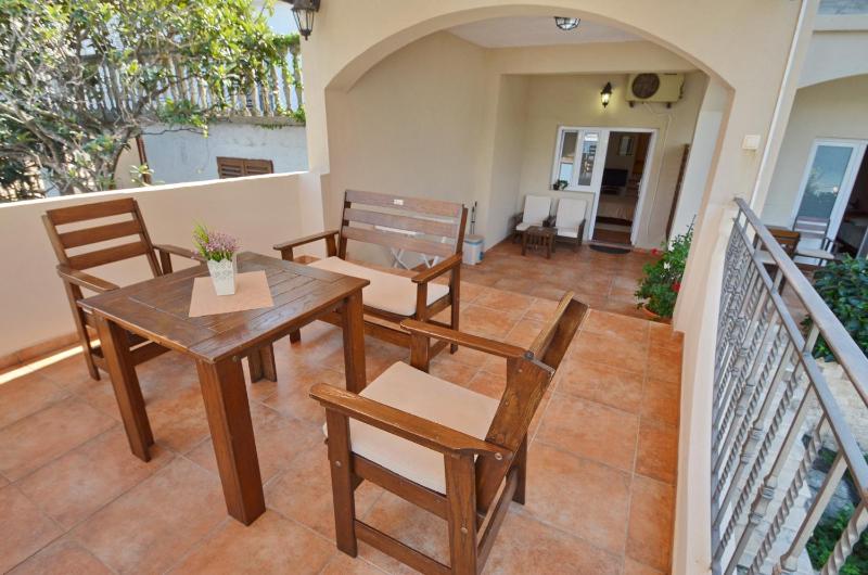 Apartment with Sea View image 2