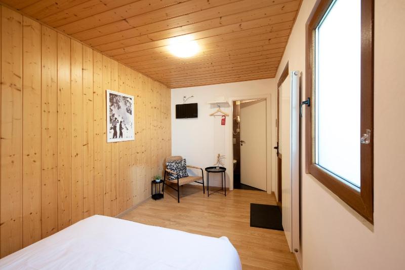 Basic Double Room image 1