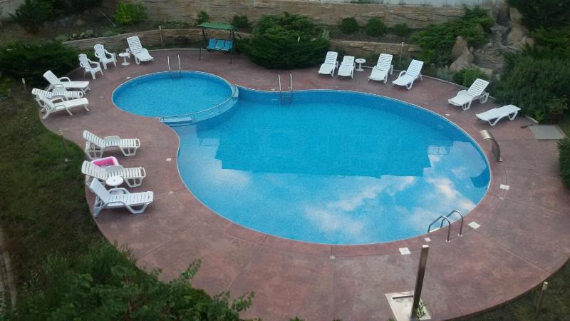 One-Bedroom Apartment with Sea View image 2