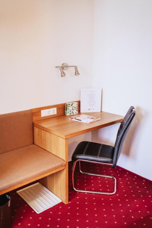 Comfort Single Room image 3