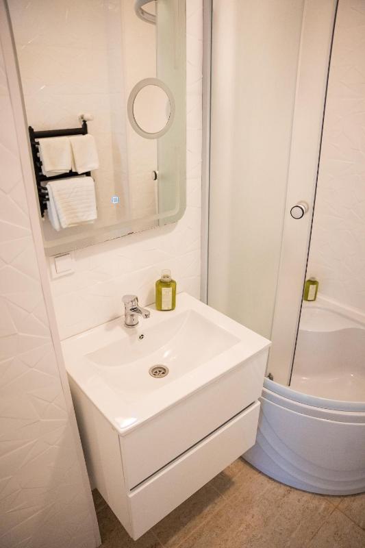 Apartment image 4