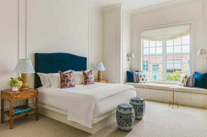 Double Room image 4