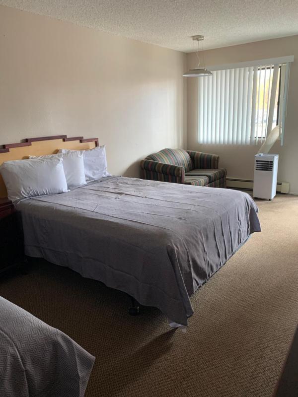 Standard Queen Room image 1
