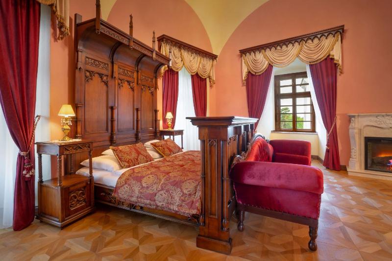 Deluxe Apartment image 1