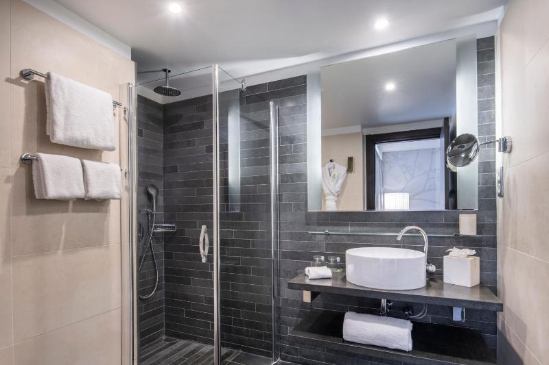 Superior Room image 3