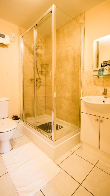 SOUTHAMPTON Central Apartments - Wise Stays - image 36