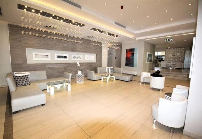 KMG Apartments at Sandton Skye - image 9