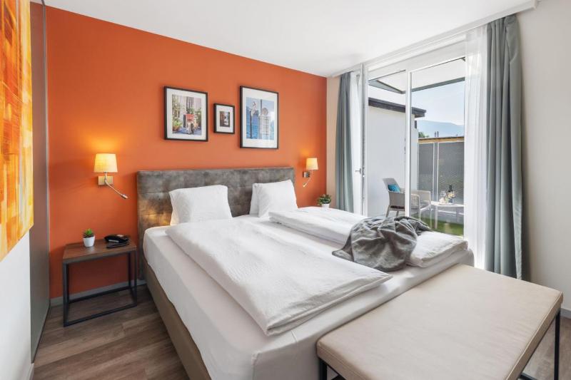Classic Double Room with Balcony image 4
