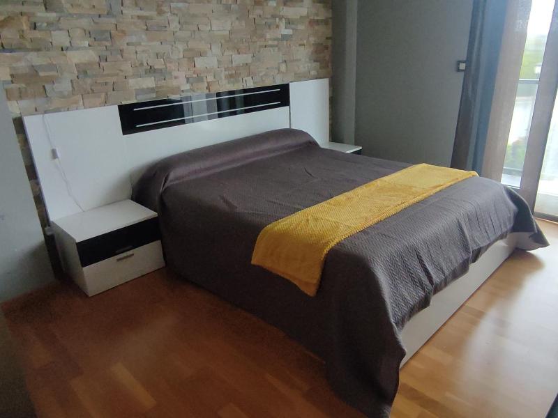 Deluxe Double Room with Balcony image 3