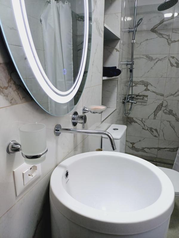 Regis Apartment - image 3