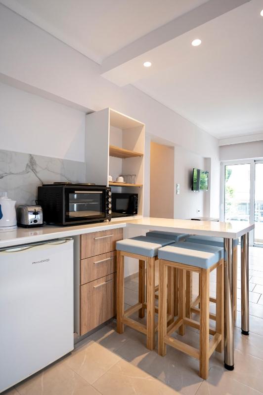 Poseidon Deluxe Apartments - image 14
