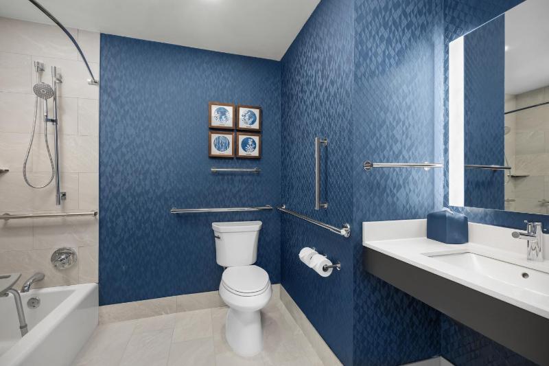 King Room image 1