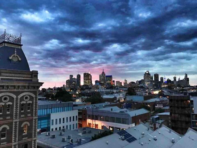 Coveted Collingwood - Balcony Hideaway with Views - image 14