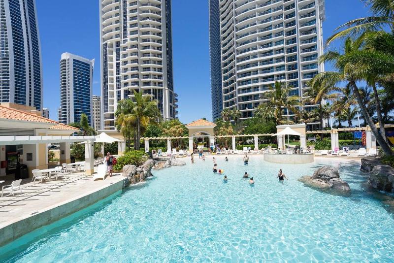 Resort Style Living - Chevron Renaissance - image 5