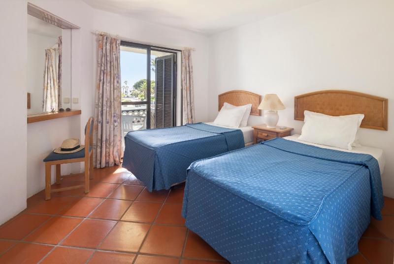 Standard One-Bedroom Apartment image 3