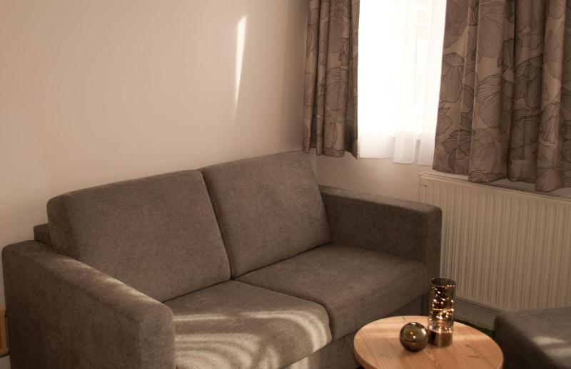 Standard Double Room image 4