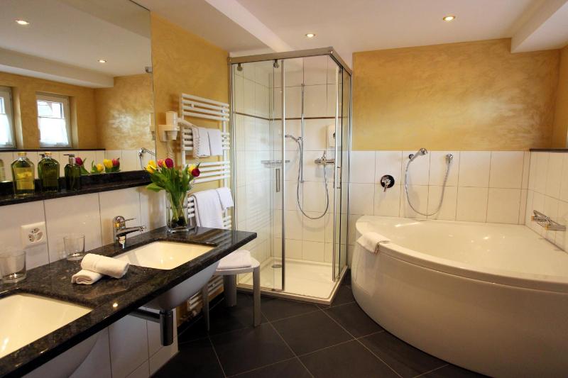 XXL Suite image 2
