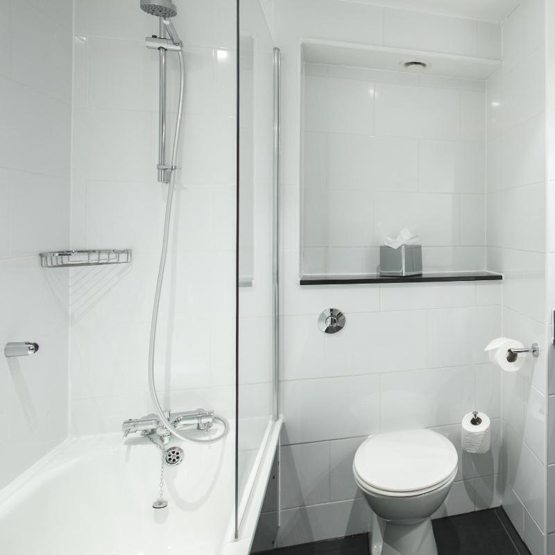 One-Bedroom Suite Lounge Access image 4