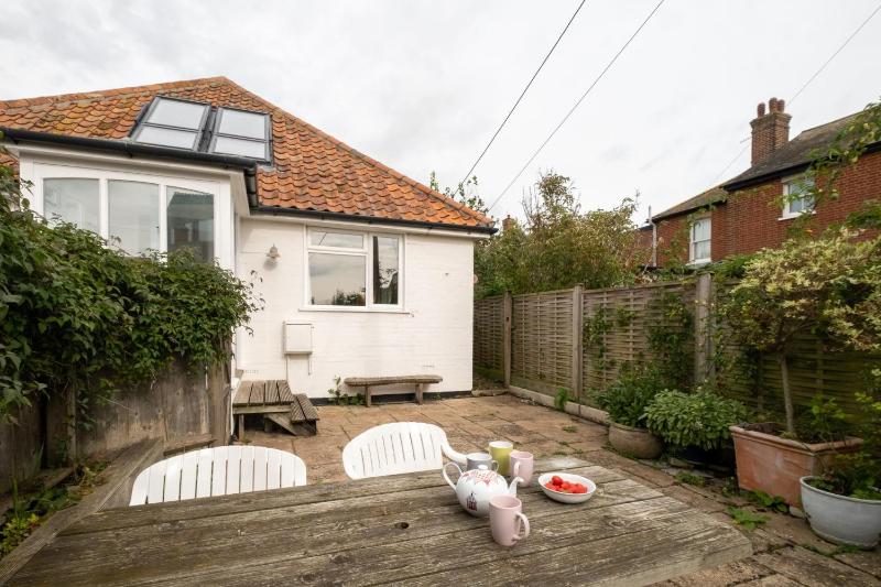 Pantiles - image 12