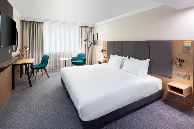 Standard Queen Room - Disability Access image 2