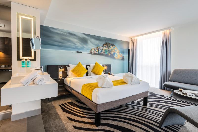 Suite with Double Bed image 2