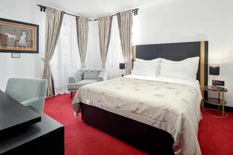 Superior Queen Room image 1