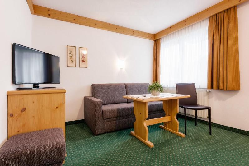 Superior Double Room image 4
